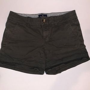 Abercrombie & Fitch stretch midi woman’s chocolate brown shorts. Size 2
